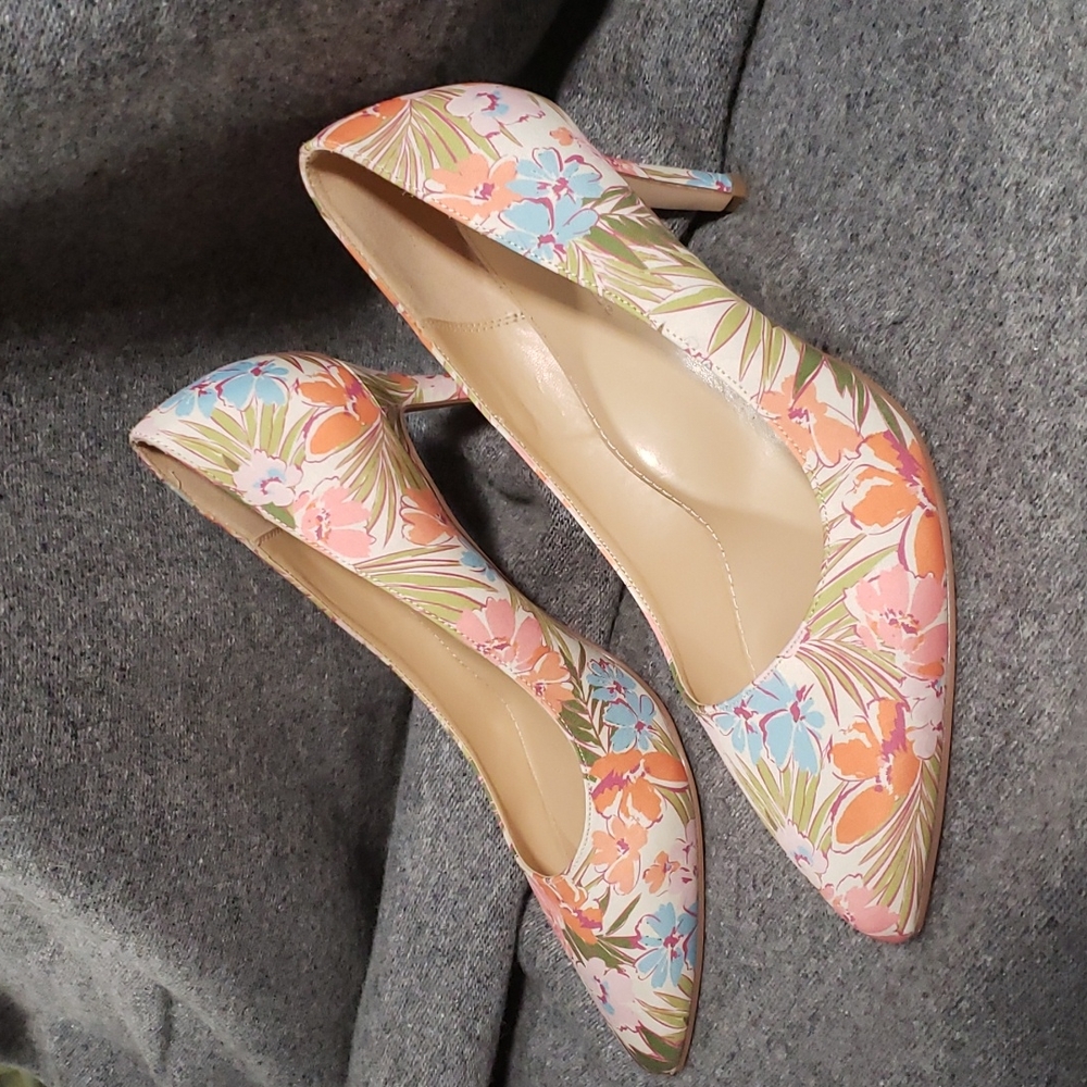 Justfab Khloy-E Tropical Floral Print Pump (8.5)